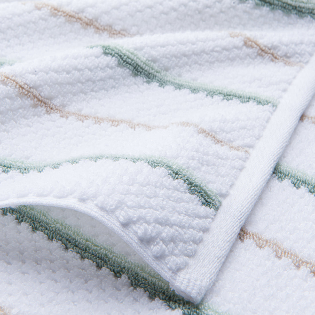 What Is Zero-Twist Terry — And Why Do Some Towels Feel Different?