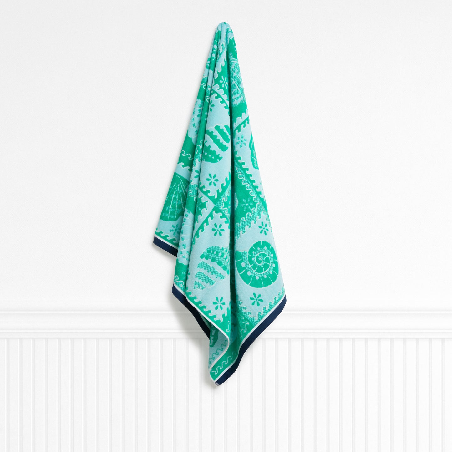 Shell Grid Clover Aquarias Beach Towel