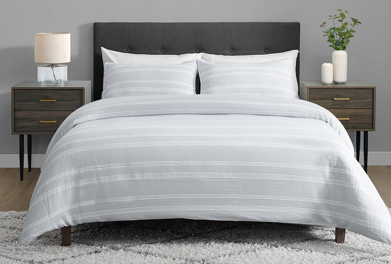 MADISON 3 Piece Comforter Set - New!